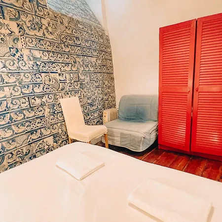 Santos Charming - In Tradional Lisbona